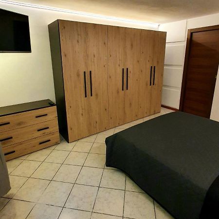Appartamento Stropea Con Giardino Privato E Piscina โซยาโน เดล ลาโก ภายนอก รูปภาพ