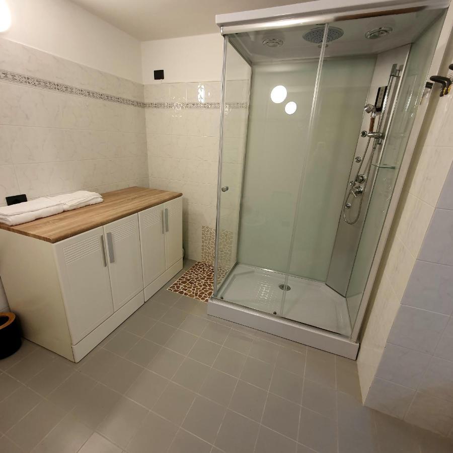 Appartamento Stropea Con Giardino Privato E Piscina โซยาโน เดล ลาโก ภายนอก รูปภาพ